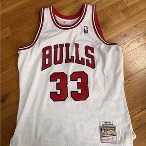 Mitchell & Ness White Hardwood Classics Jersey Scottie Pippen 1997-98